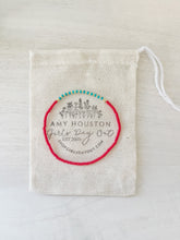 Load image into Gallery viewer, Color Pop Dainty layering czech glass stretch bracelet