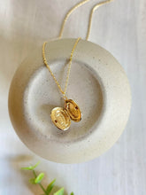 Load image into Gallery viewer, Petit heirloom oval locket pendant necklace in gold