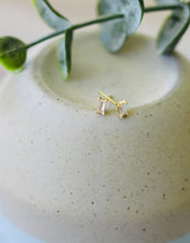 Load image into Gallery viewer, Tiny gold baguette stud earrings