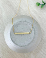 Load image into Gallery viewer, Balance minimalist bar necklace