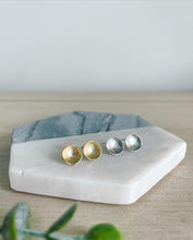 Load image into Gallery viewer, Hammered disc post earrings
