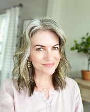 Load image into Gallery viewer, Floating pearls minimalist necklace