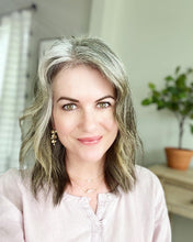 Load image into Gallery viewer, Floating pearls minimalist necklace