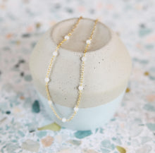 Load image into Gallery viewer, Orbit moonstone necklace