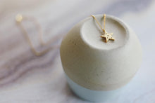 Load image into Gallery viewer, Wish upon a star necklace