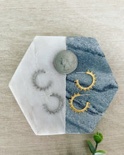 Load image into Gallery viewer, Sunburst hoop earrings