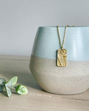 Load image into Gallery viewer, Kalyn Wild Flower necklace
