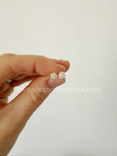 Load image into Gallery viewer, Cluster Pearl studs // post earrings
