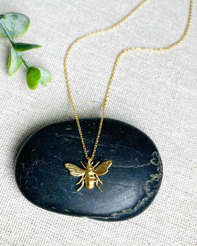 Bee pendant necklace