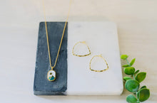 Load image into Gallery viewer, Peaks and Valleys minimalist pendant necklace
