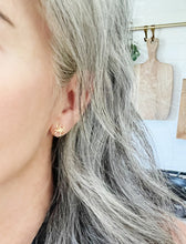 Load image into Gallery viewer, Charlotte // spider post earrings in gold
