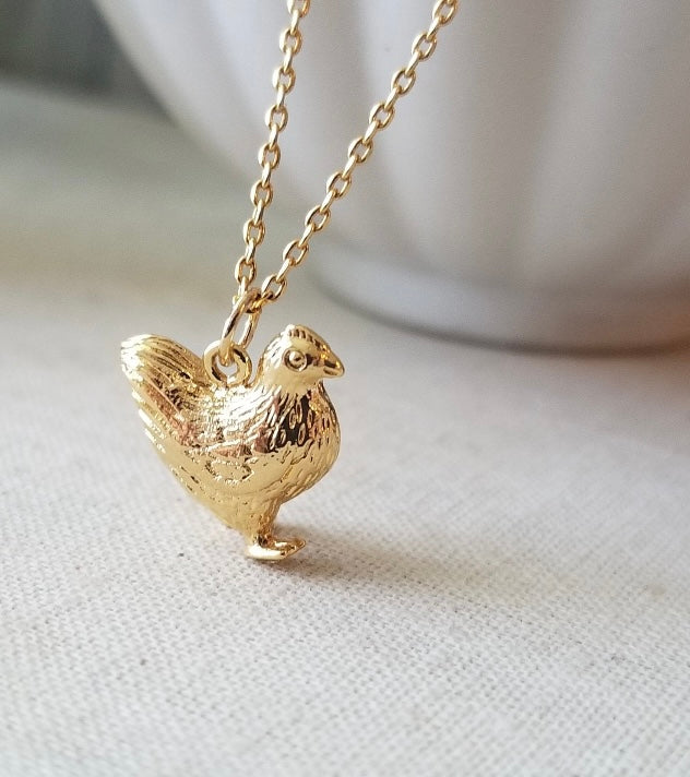 Chicken pendant necklace